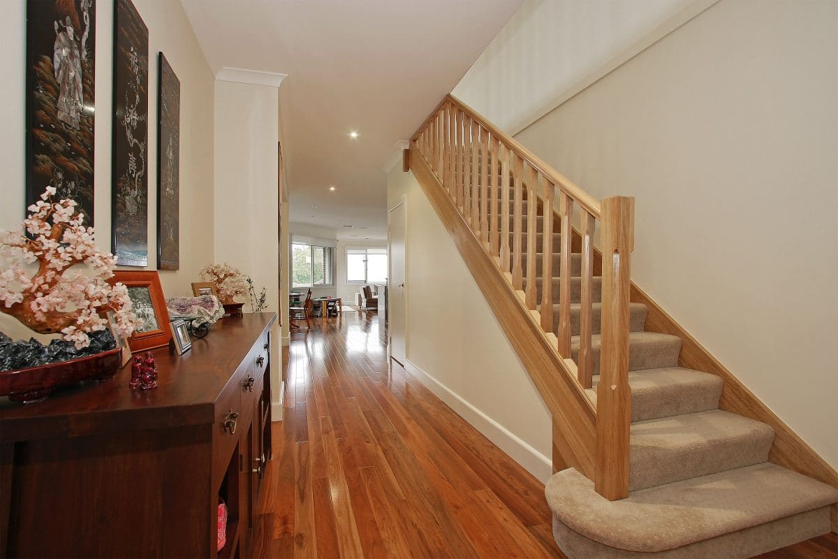 Traditional Balustrades & Timber Handrails I Melbourne Stairs